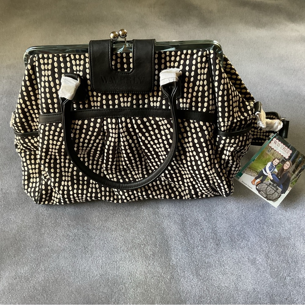 Beautiful NWT Waverly Strands Tuxedo Kiss Lock Diaper Bag